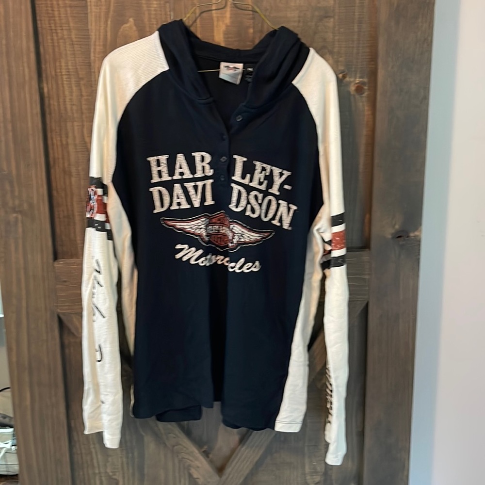 Gently used HD hooded shirt